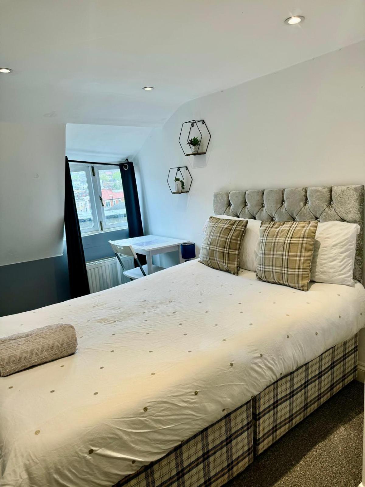 בריסטול Lovely City Centre Room מראה חיצוני תמונה